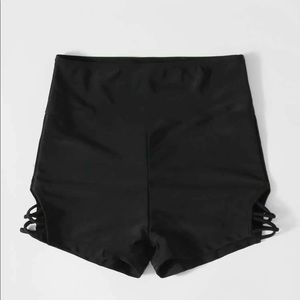 Lg, High waisted bikini shorts.